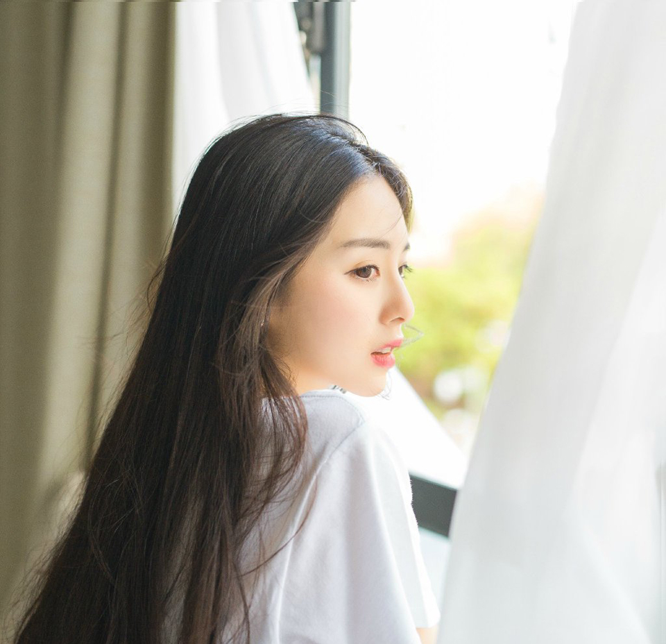 因为不配，忽然自卑，说声失陪。